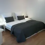 Mitten In Der Innenstadt, Genial!